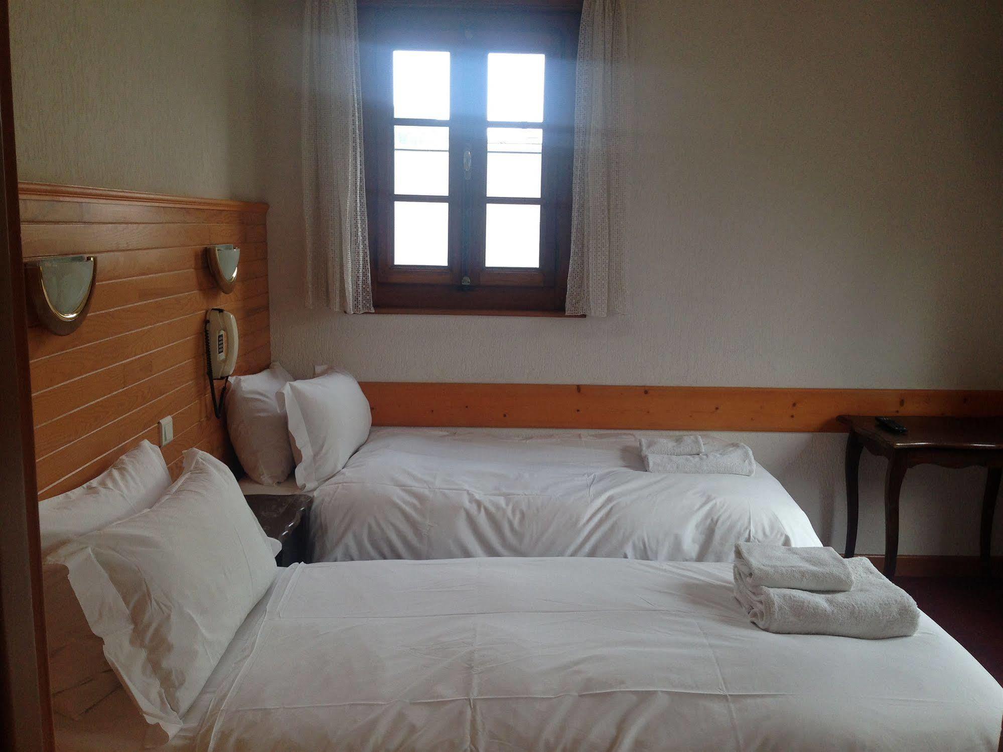 Hotel L'Aubergade Морзин Екстериор снимка