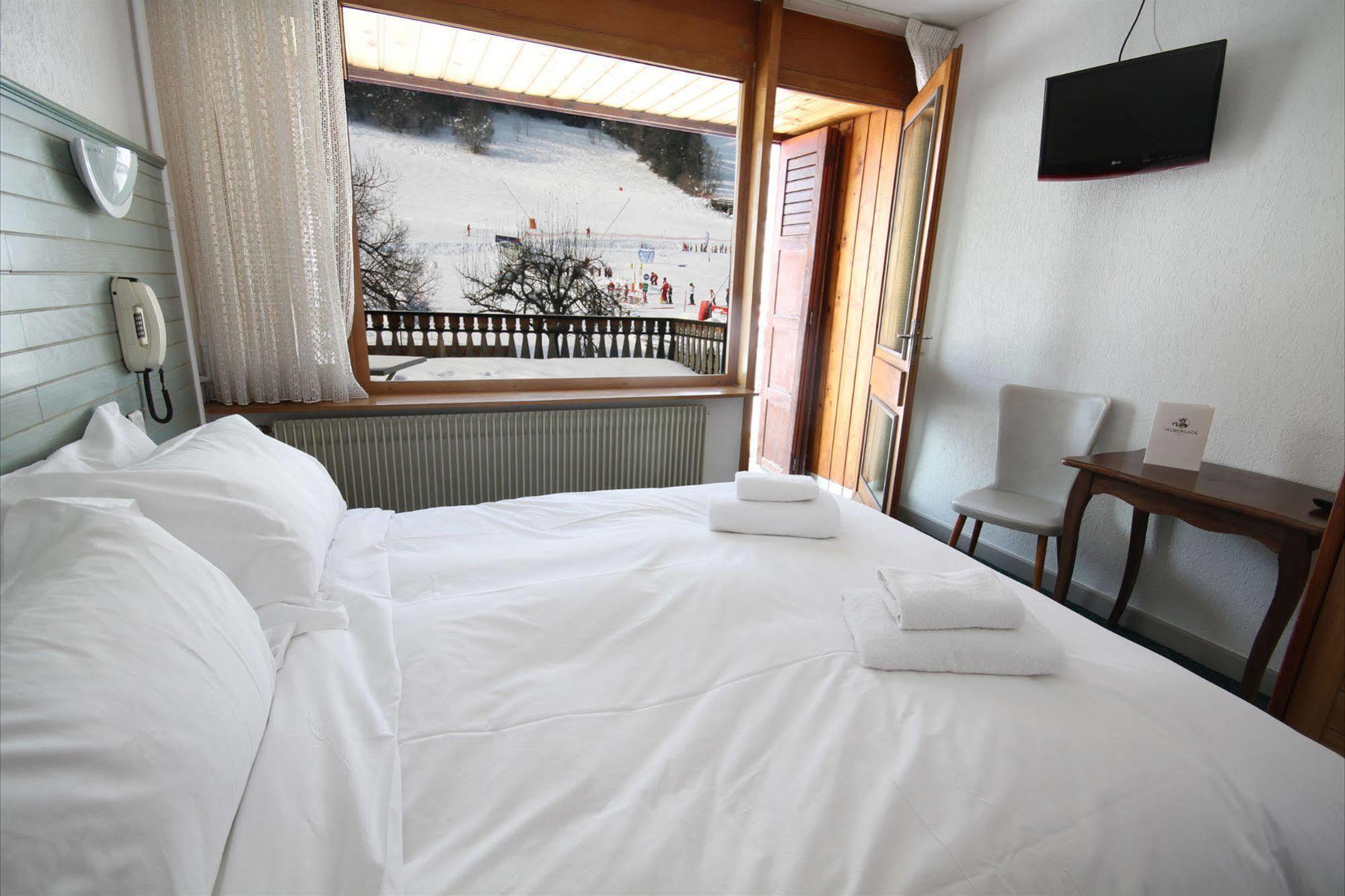 Hotel L'Aubergade Морзин Екстериор снимка